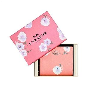 NEW Coach Snap Wallet Daisy Print